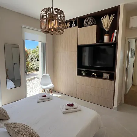 Giulia, Exceptionnelle, Vue Et Ajaccio *