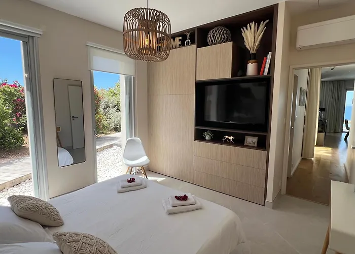 Giulia, Exceptionnelle, Vue Et Ajaccio *